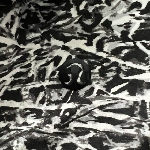 Lululemon Women Surf Short II Mini Ripple White Seal Grey Black Reversible 4 - Picture 3 of 8